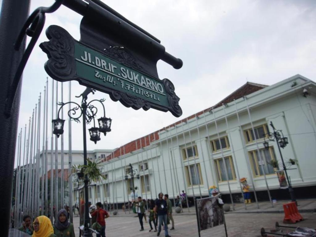 Raffleshom Hotel Bandung Exterior foto