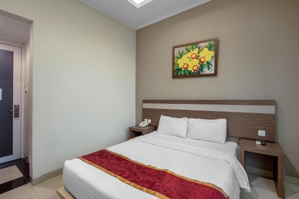Raffleshom Hotel Bandung Exterior foto
